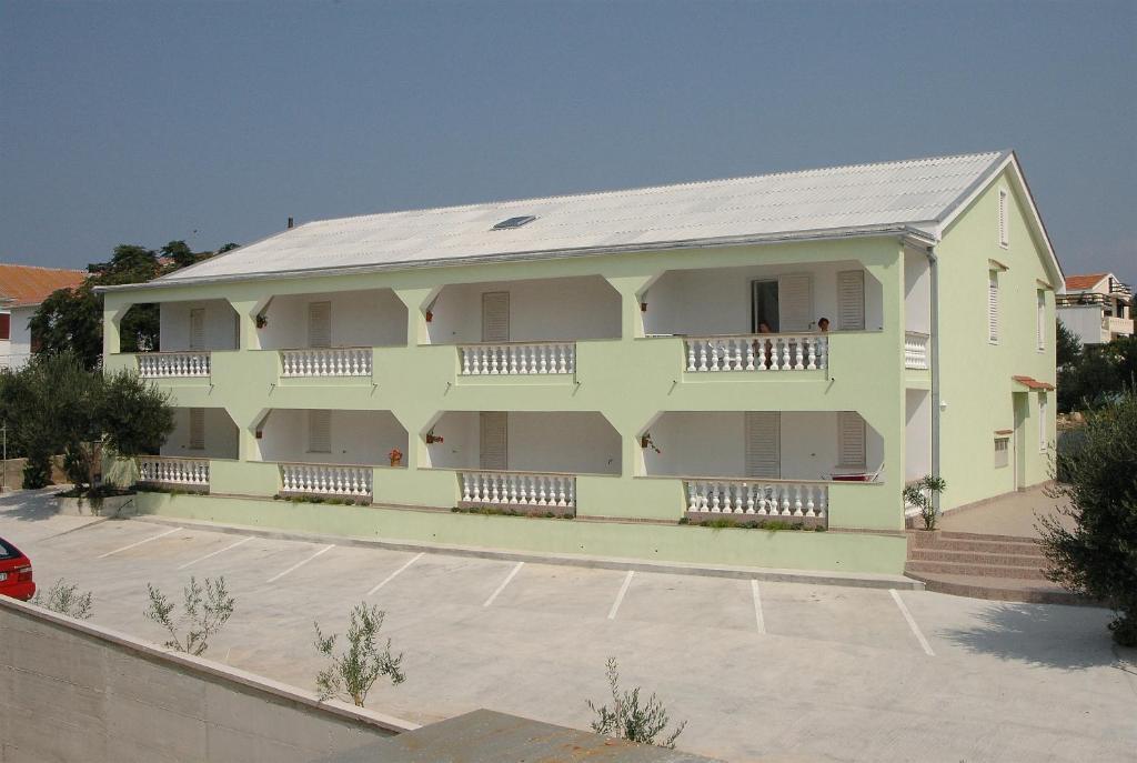 Apartments Svekrić Novalja Rum bild